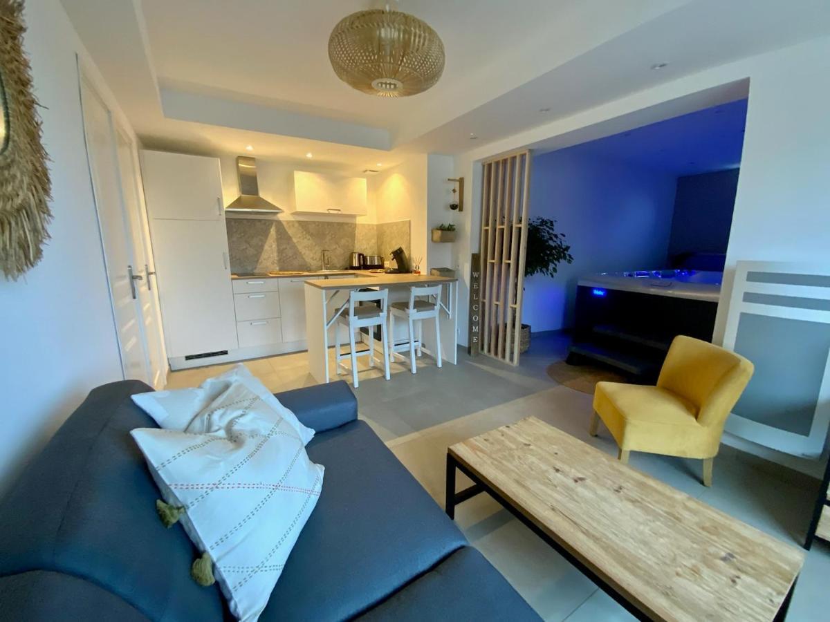 Holiday home Le Gite De Campagnette Avec Son Jacuzzi Privatif Saint-Martin-Choquel